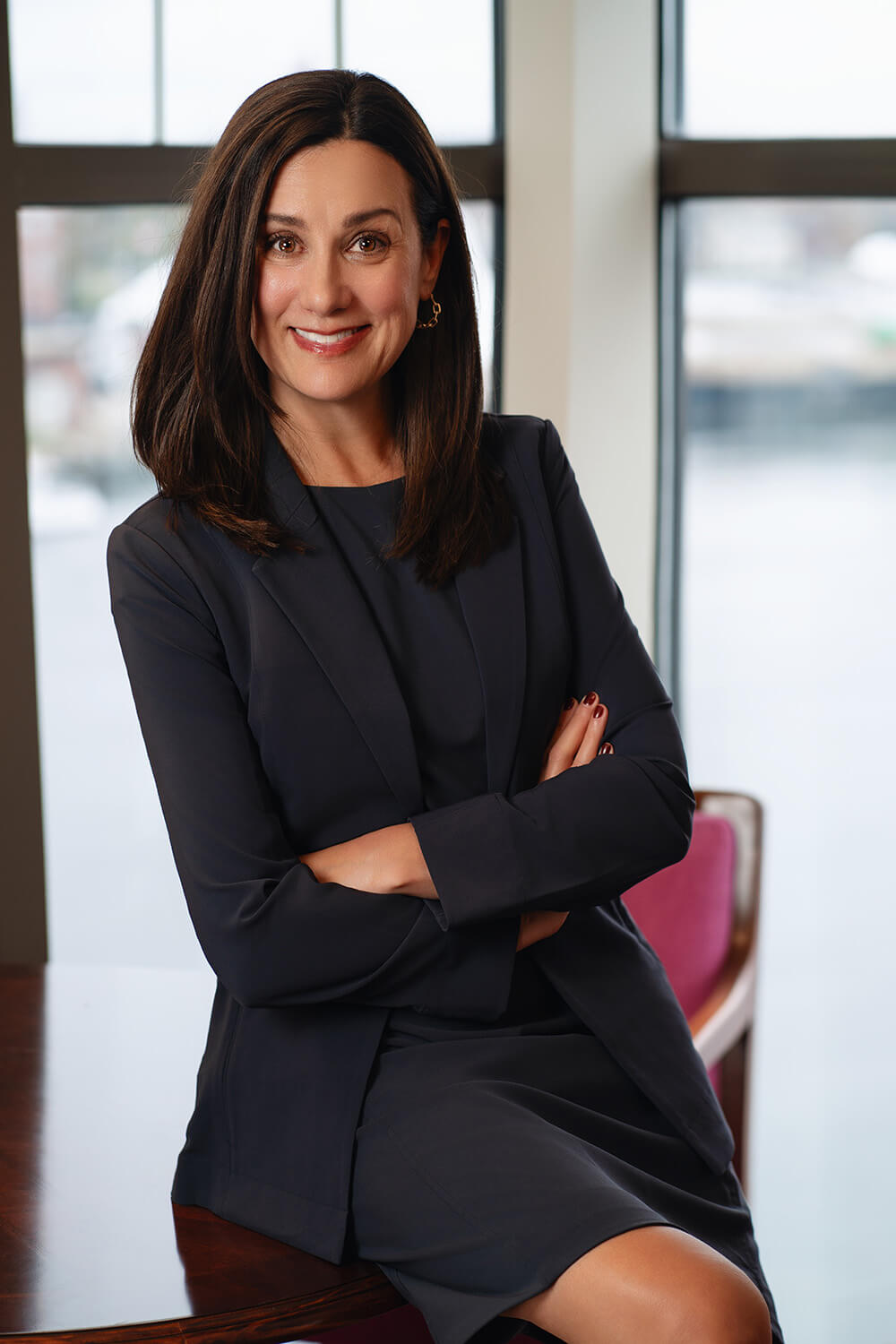 Laurie Barrett Headshot